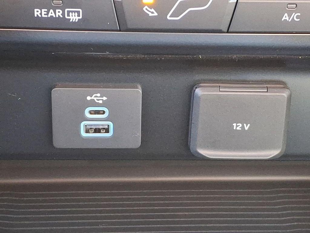 new 2025 Ford F-250 car, priced at $52,620