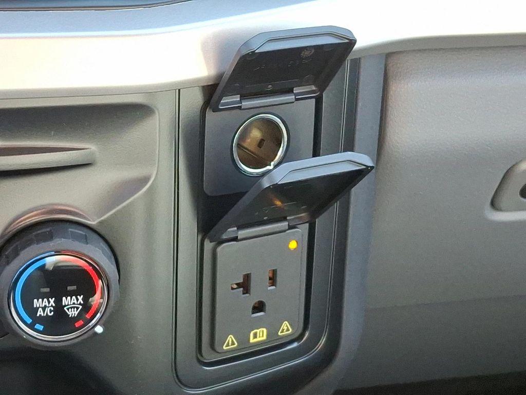 new 2025 Ford F-250 car, priced at $52,620