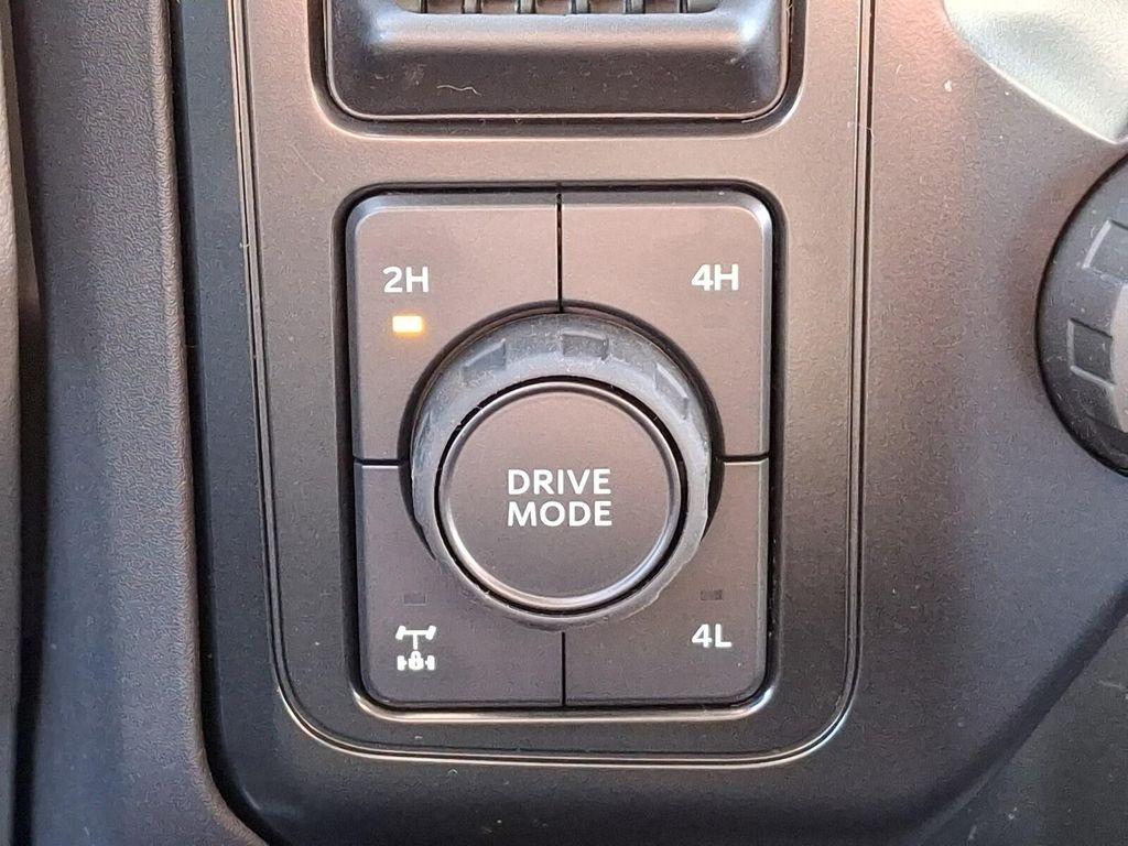 new 2025 Ford F-250 car, priced at $52,620