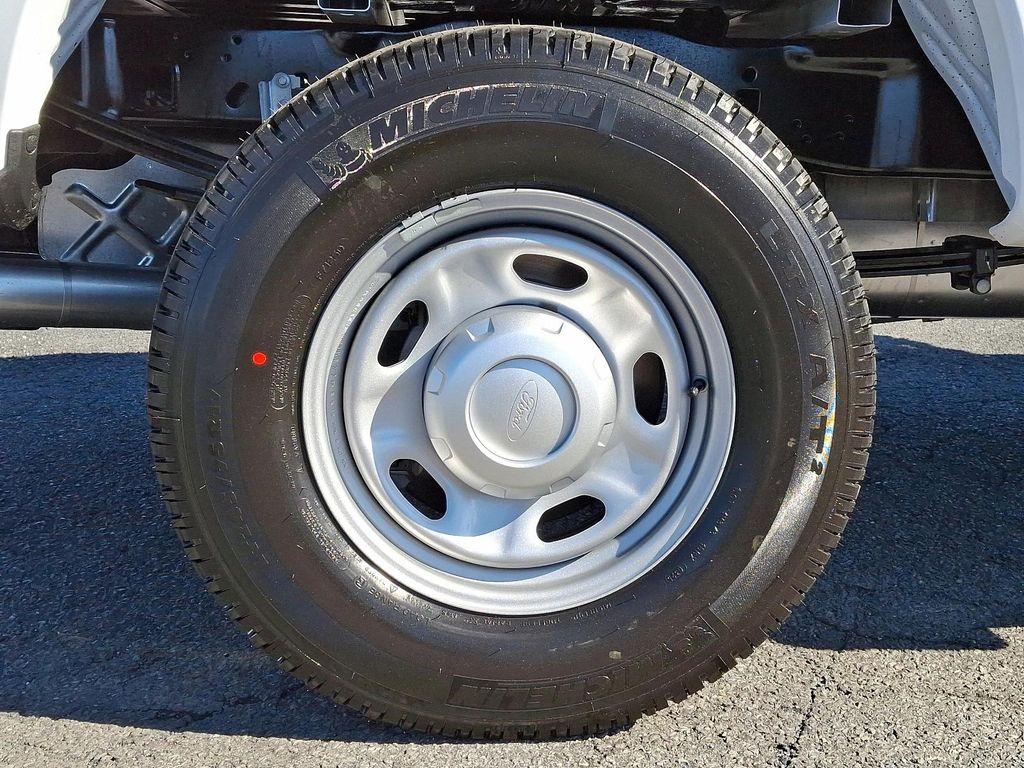 new 2025 Ford F-250 car, priced at $52,620