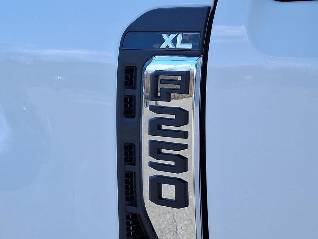 new 2025 Ford F-250 car, priced at $52,620