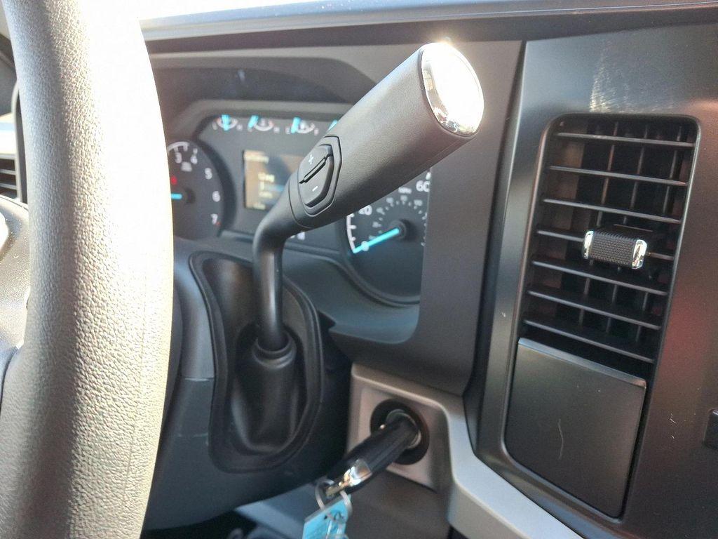 new 2025 Ford F-250 car, priced at $52,620