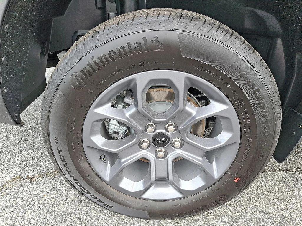 new 2025 Ford Maverick car, priced at $32,005