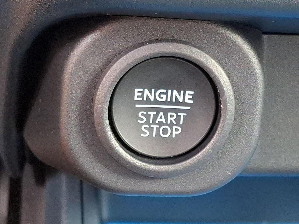 new 2025 Ford Maverick car, priced at $32,005