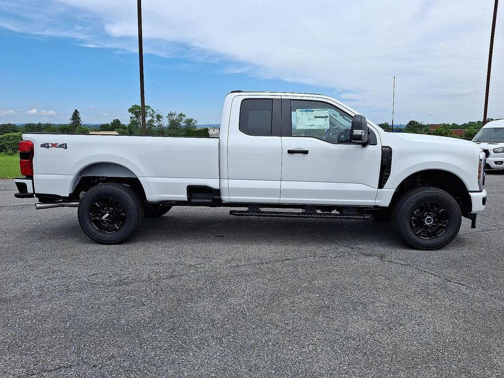 new 2025 Ford F-350 car, priced at $58,200
