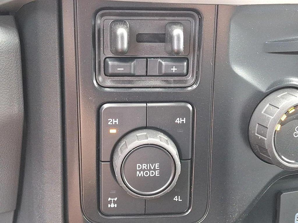 new 2025 Ford F-350 car, priced at $58,200