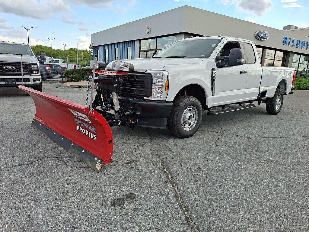 new 2025 Ford F-250 car, priced at $61,615