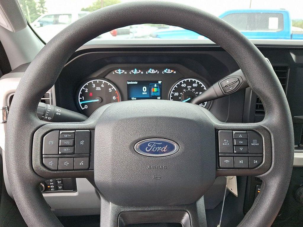 new 2025 Ford F-250 car, priced at $61,615
