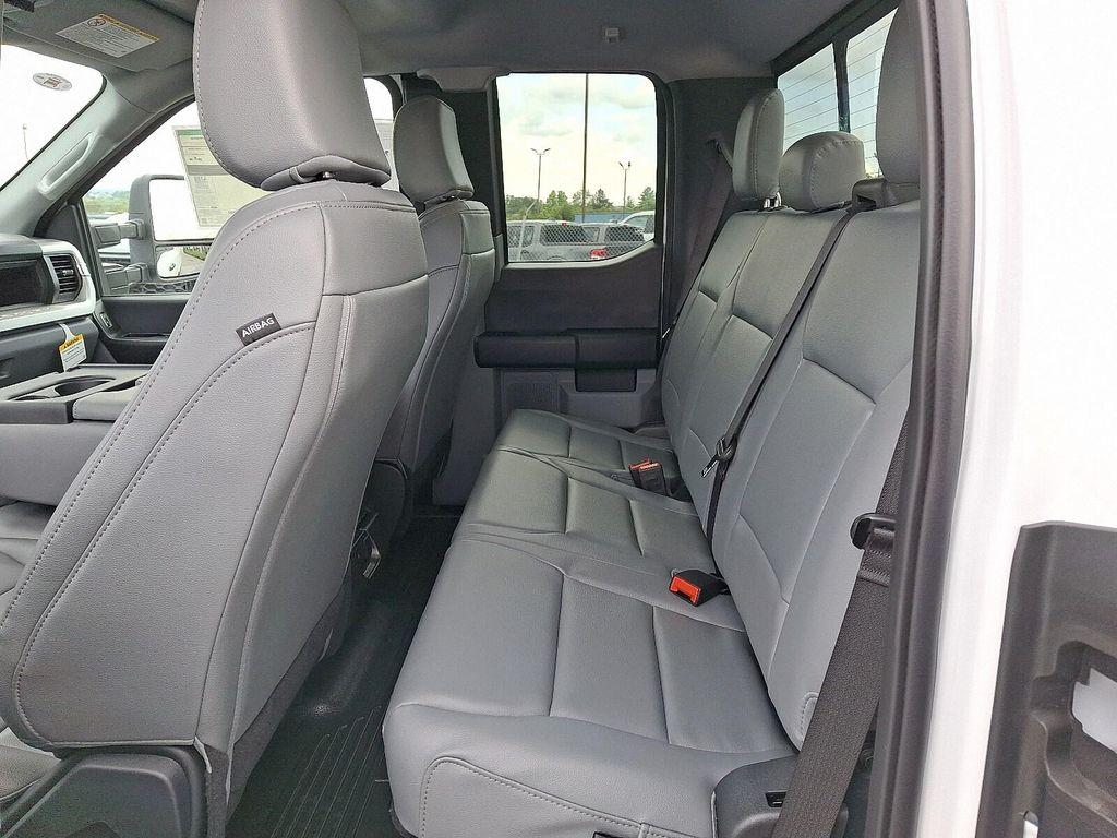 new 2025 Ford F-250 car, priced at $61,615