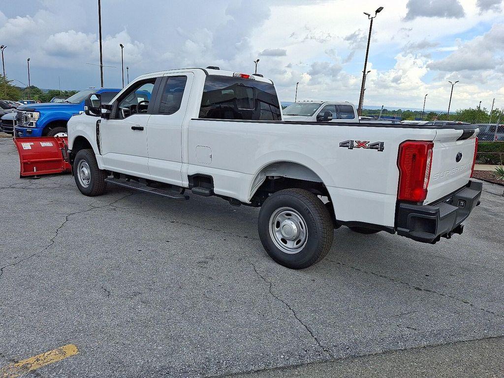 new 2025 Ford F-250 car, priced at $61,615