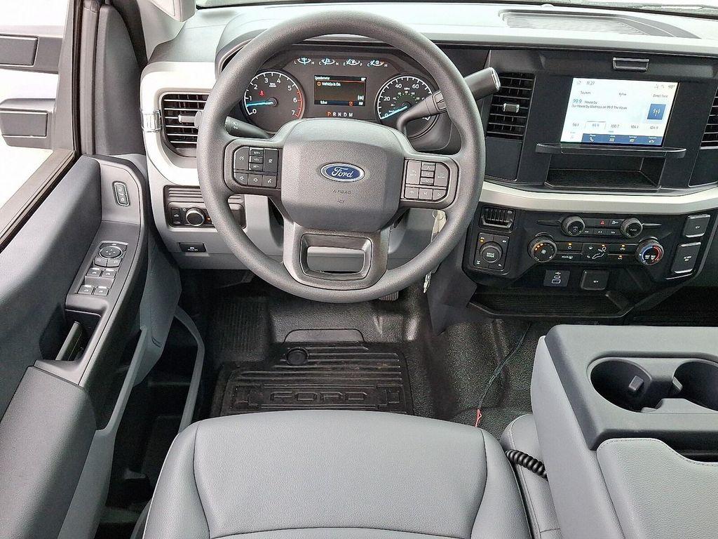 new 2025 Ford F-250 car, priced at $61,615