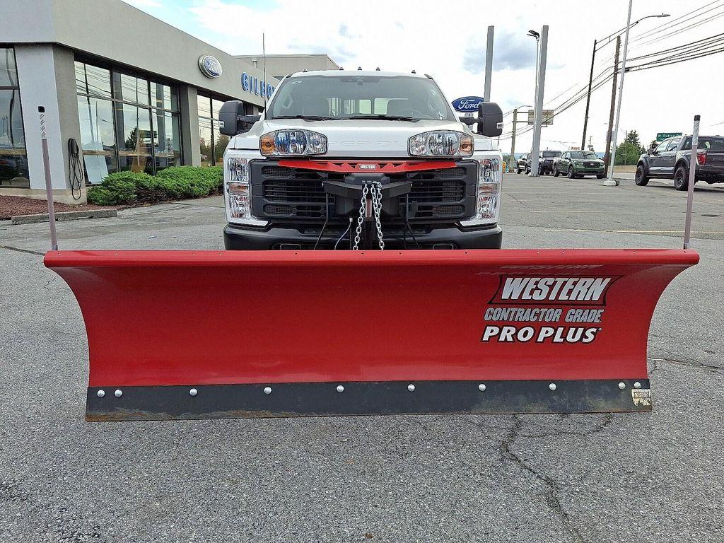 new 2025 Ford F-250 car, priced at $61,615