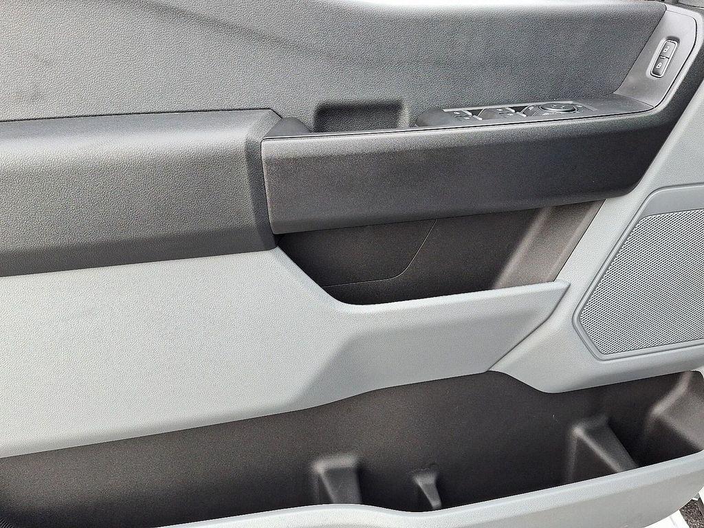 new 2025 Ford F-250 car, priced at $61,615