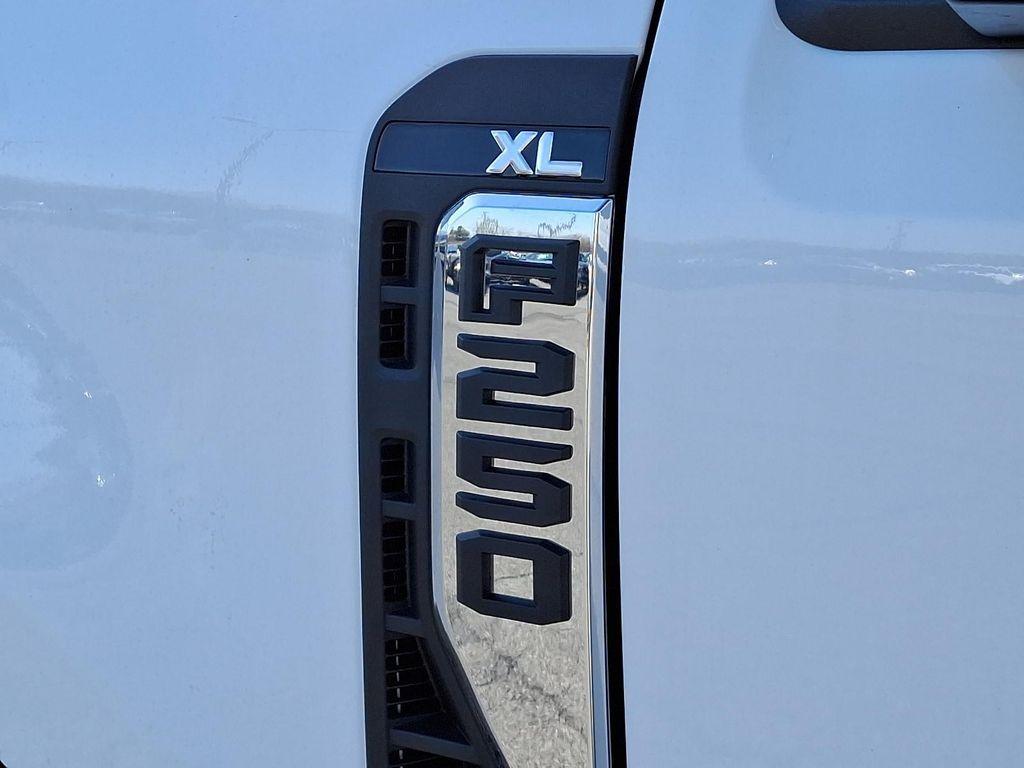 new 2025 Ford F-250 car, priced at $49,760