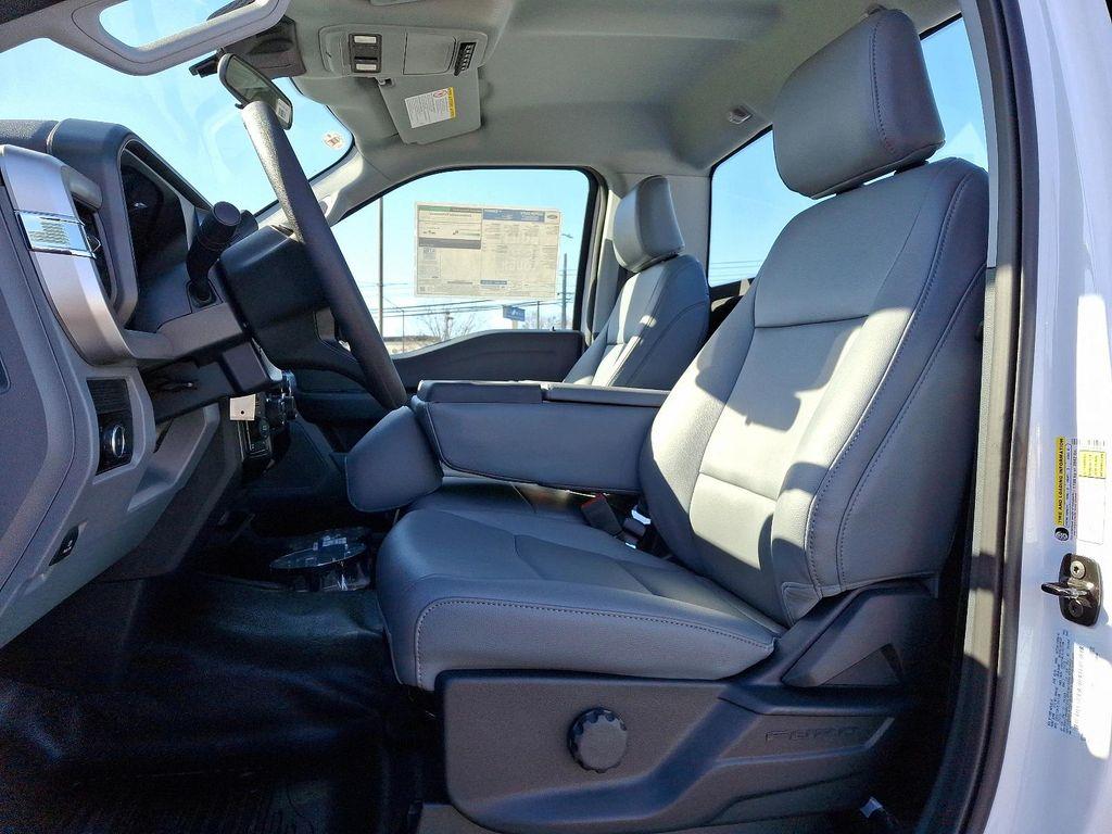 new 2025 Ford F-250 car, priced at $49,760