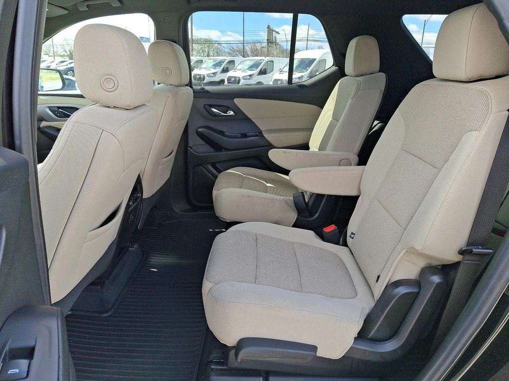 used 2022 Chevrolet Traverse car, priced at $28,988