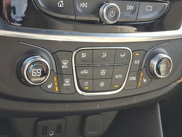 used 2022 Chevrolet Traverse car, priced at $29,988