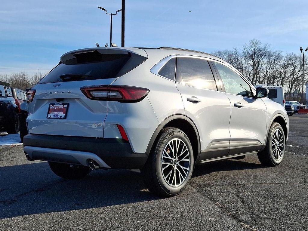 new 2025 Ford Escape PHEV car, priced at $31,113