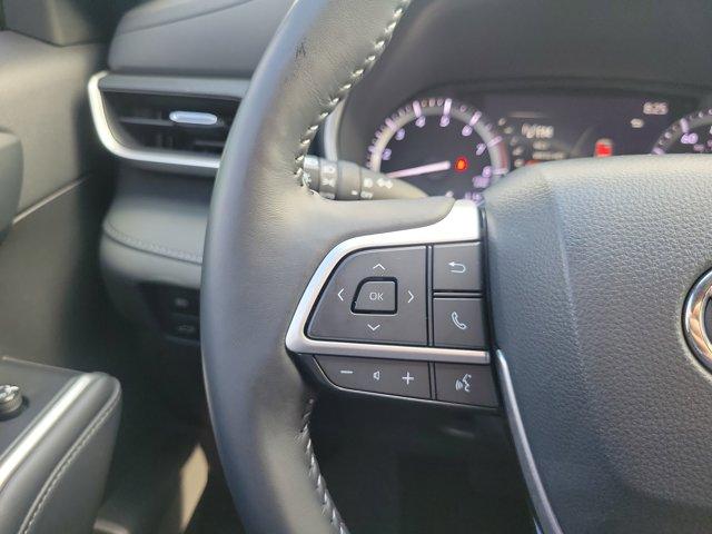 used 2022 Toyota Highlander car, priced at $35,990
