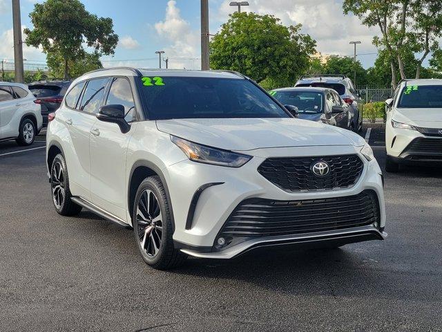 used 2022 Toyota Highlander car, priced at $35,990