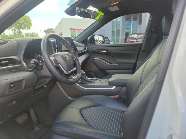 used 2022 Toyota Highlander car, priced at $35,990