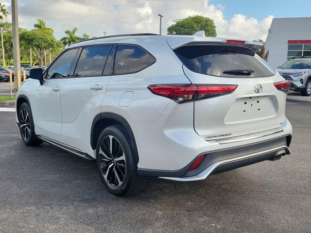 used 2022 Toyota Highlander car, priced at $35,990