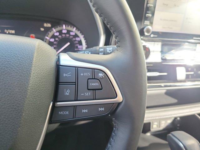used 2022 Toyota Highlander car, priced at $35,990