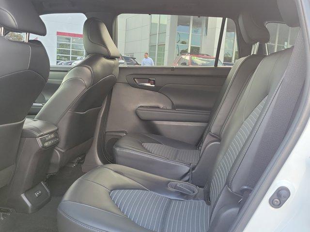 used 2022 Toyota Highlander car, priced at $35,990