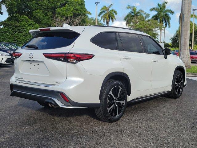 used 2022 Toyota Highlander car, priced at $35,990