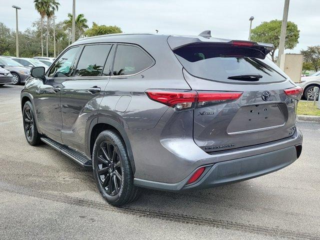 used 2022 Toyota Highlander car, priced at $34,530