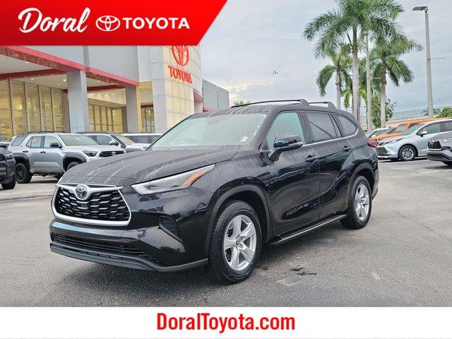 used 2022 Toyota Highlander car, priced at $26,218