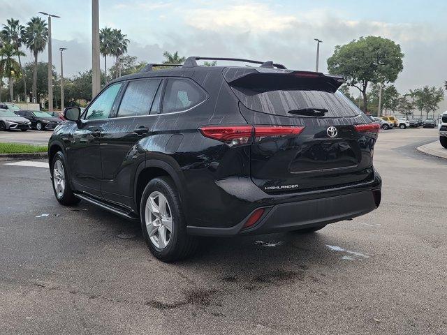 used 2022 Toyota Highlander car, priced at $26,218