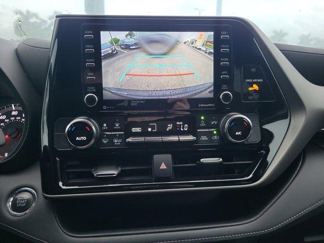 used 2022 Toyota Highlander car, priced at $26,218