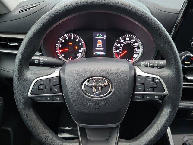 used 2022 Toyota Highlander car, priced at $26,218