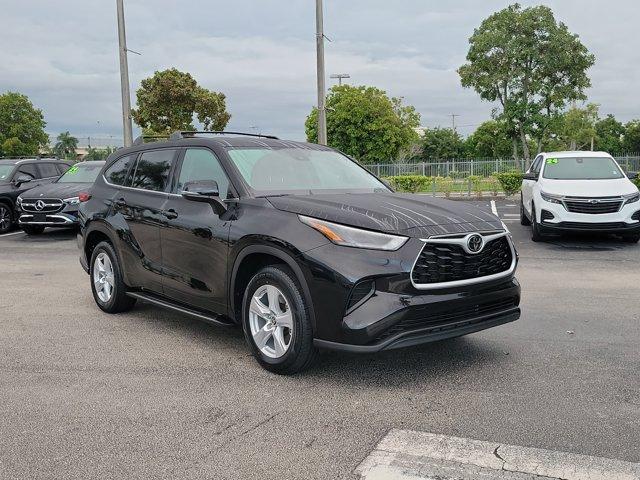 used 2022 Toyota Highlander car, priced at $26,218