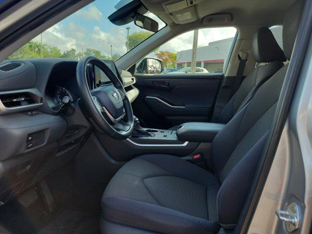 used 2022 Toyota Highlander car, priced at $29,797