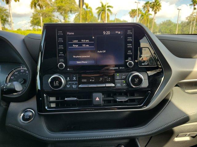 used 2022 Toyota Highlander car, priced at $29,797