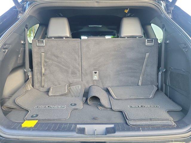 used 2022 Toyota Highlander car, priced at $37,200