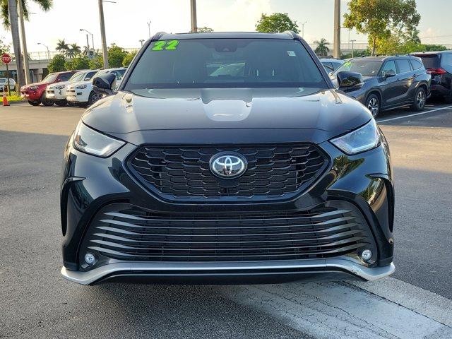 used 2022 Toyota Highlander car, priced at $37,200