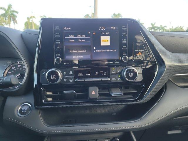 used 2022 Toyota Highlander car, priced at $37,200