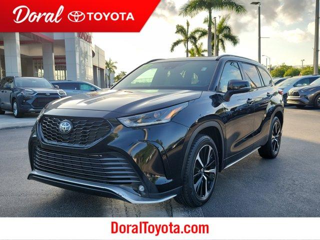 used 2022 Toyota Highlander car, priced at $37,200