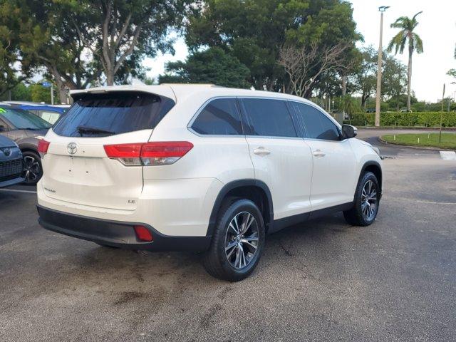 used 2019 Toyota Highlander car, priced at $20,732