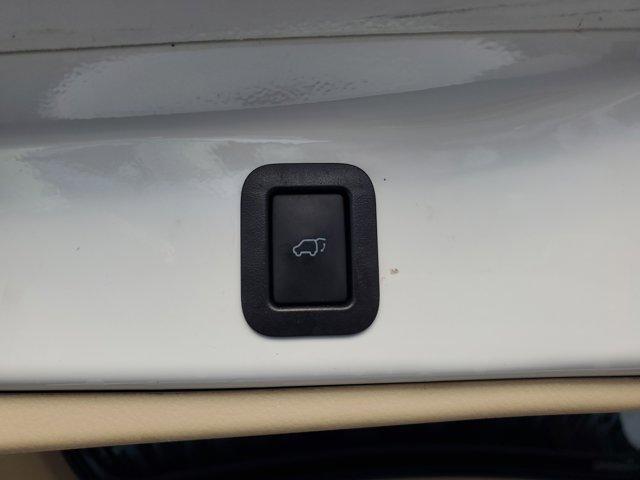 used 2019 Toyota Highlander car, priced at $20,732