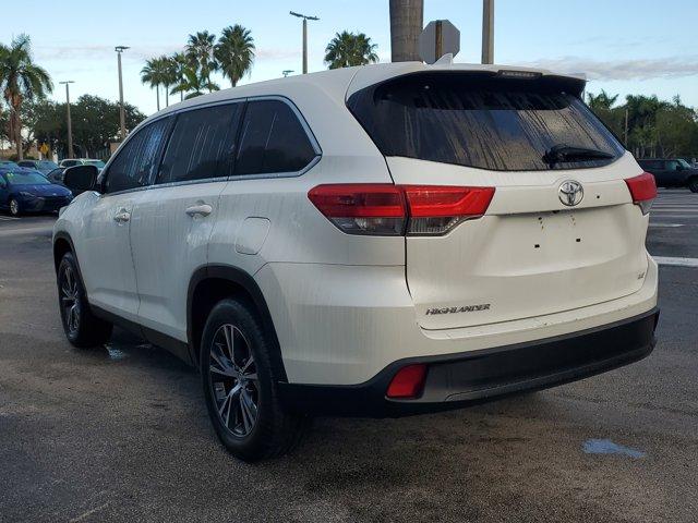 used 2019 Toyota Highlander car, priced at $20,732