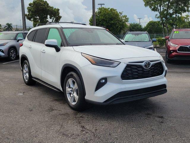 used 2023 Toyota Highlander car, priced at $28,859