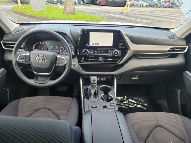 used 2023 Toyota Highlander car, priced at $28,859