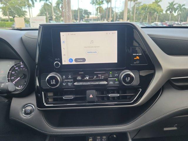 used 2023 Toyota Highlander car, priced at $28,859