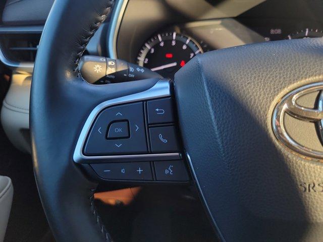 used 2021 Toyota Highlander car, priced at $28,631