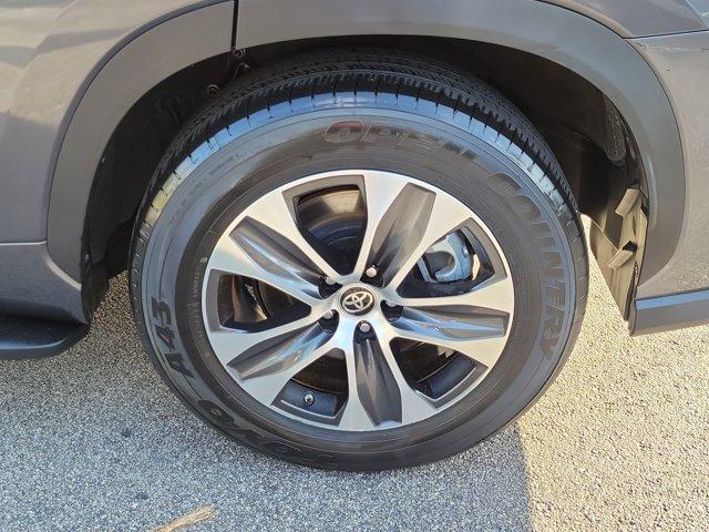 used 2023 Toyota Highlander car, priced at $37,781
