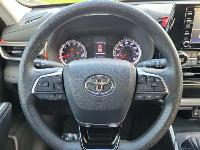 used 2020 Toyota Highlander car, priced at $26,809